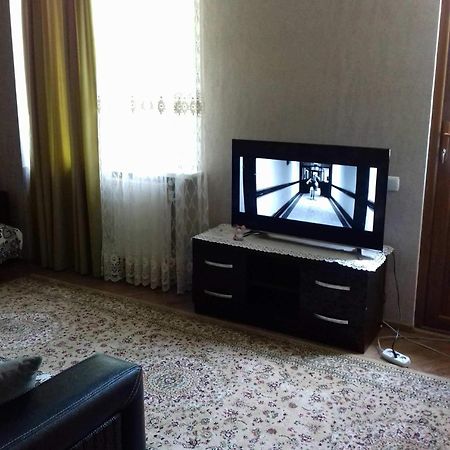 Hotel Family Hotel Chiatura Экстерьер фото