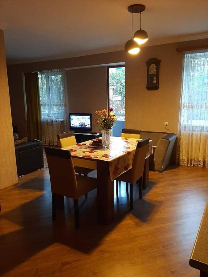 Hotel Family Hotel Chiatura Экстерьер фото