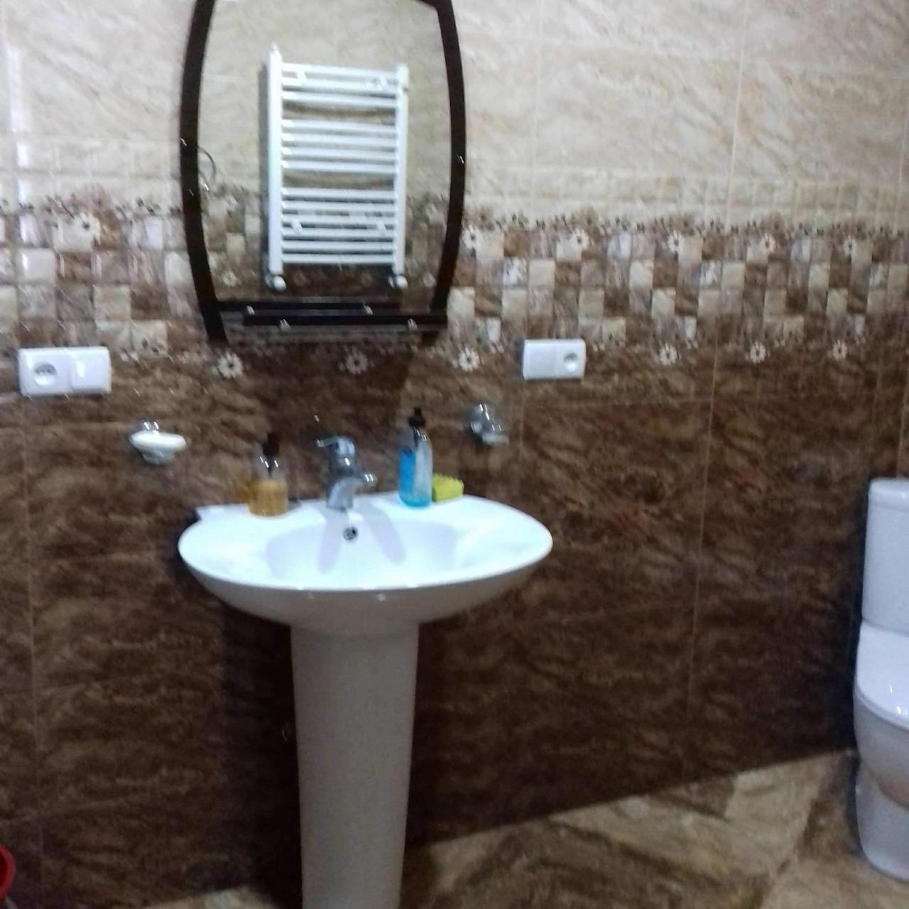 Hotel Family Hotel Chiatura Экстерьер фото