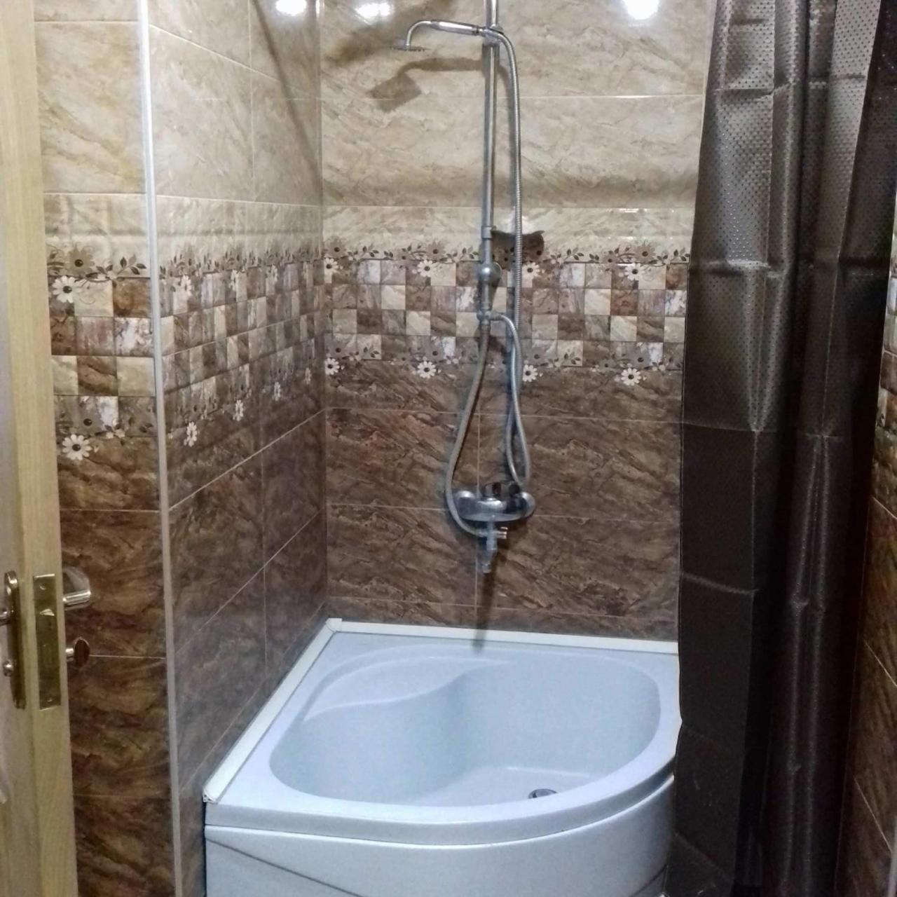 Hotel Family Hotel Chiatura Экстерьер фото