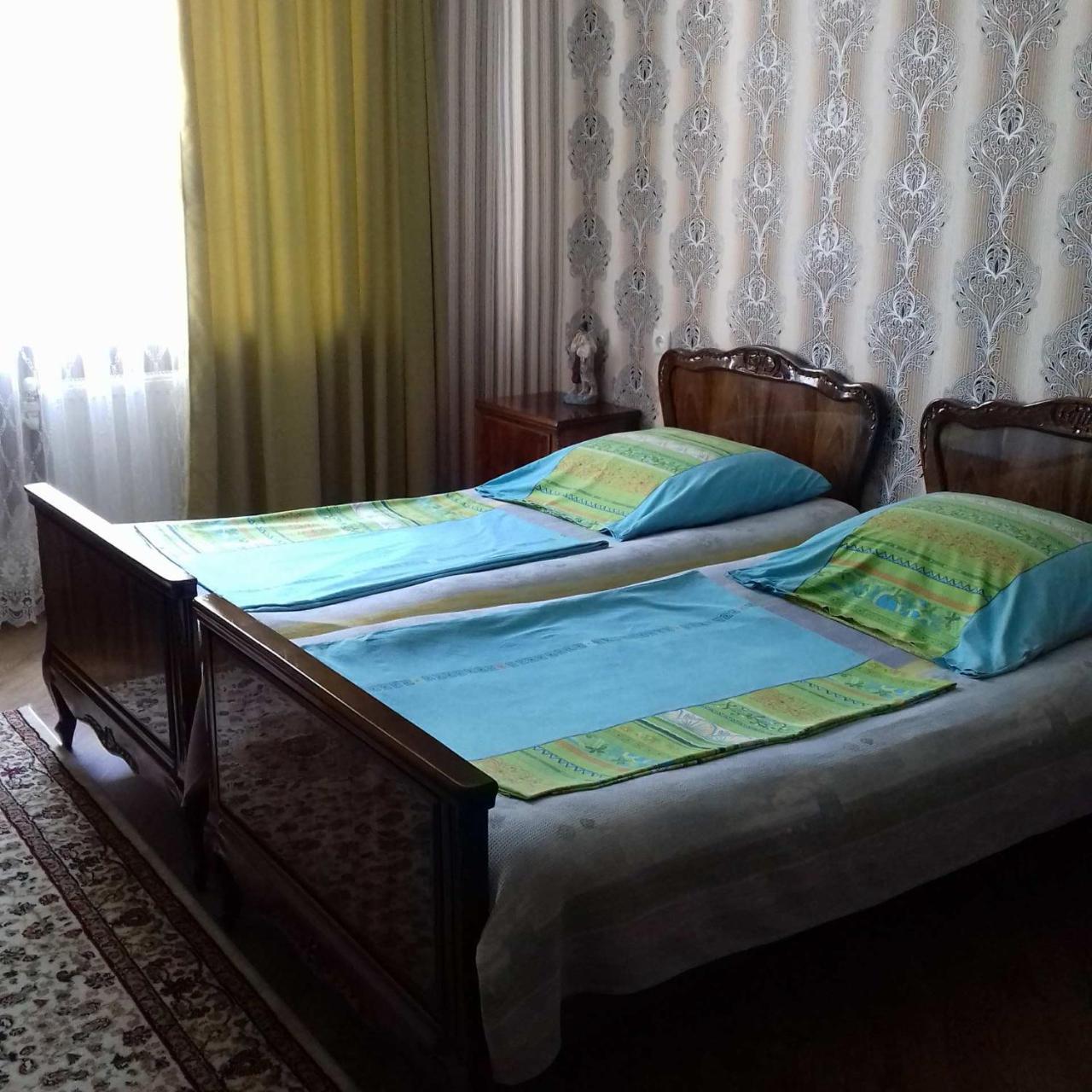 Hotel Family Hotel Chiatura Экстерьер фото